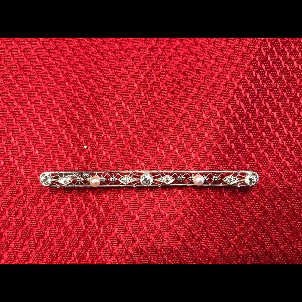 Wt. Gold Diamond and Pearl Pin